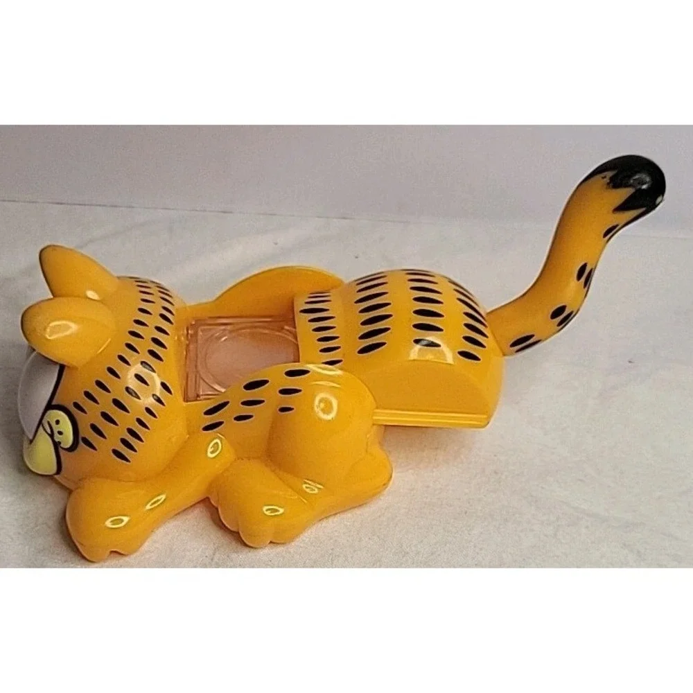 Garfield Magnifying Magnifier Lens Plastic Toy Cat